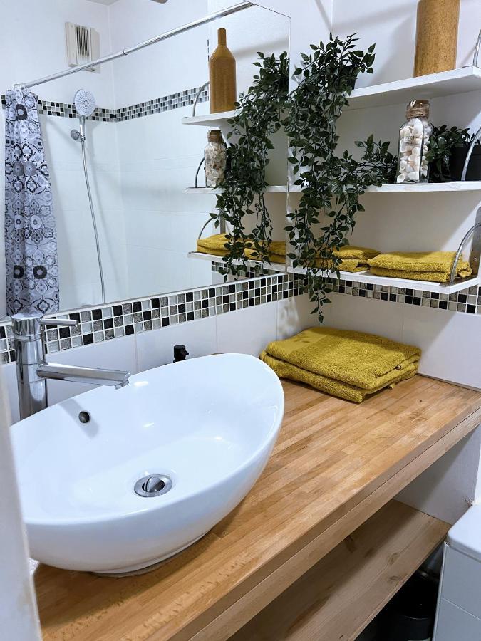 Charme Et Passion By Uta House Apartment แซงต์-เดอนี ภายนอก รูปภาพ